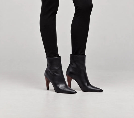 Stiefel Jany Low in Black