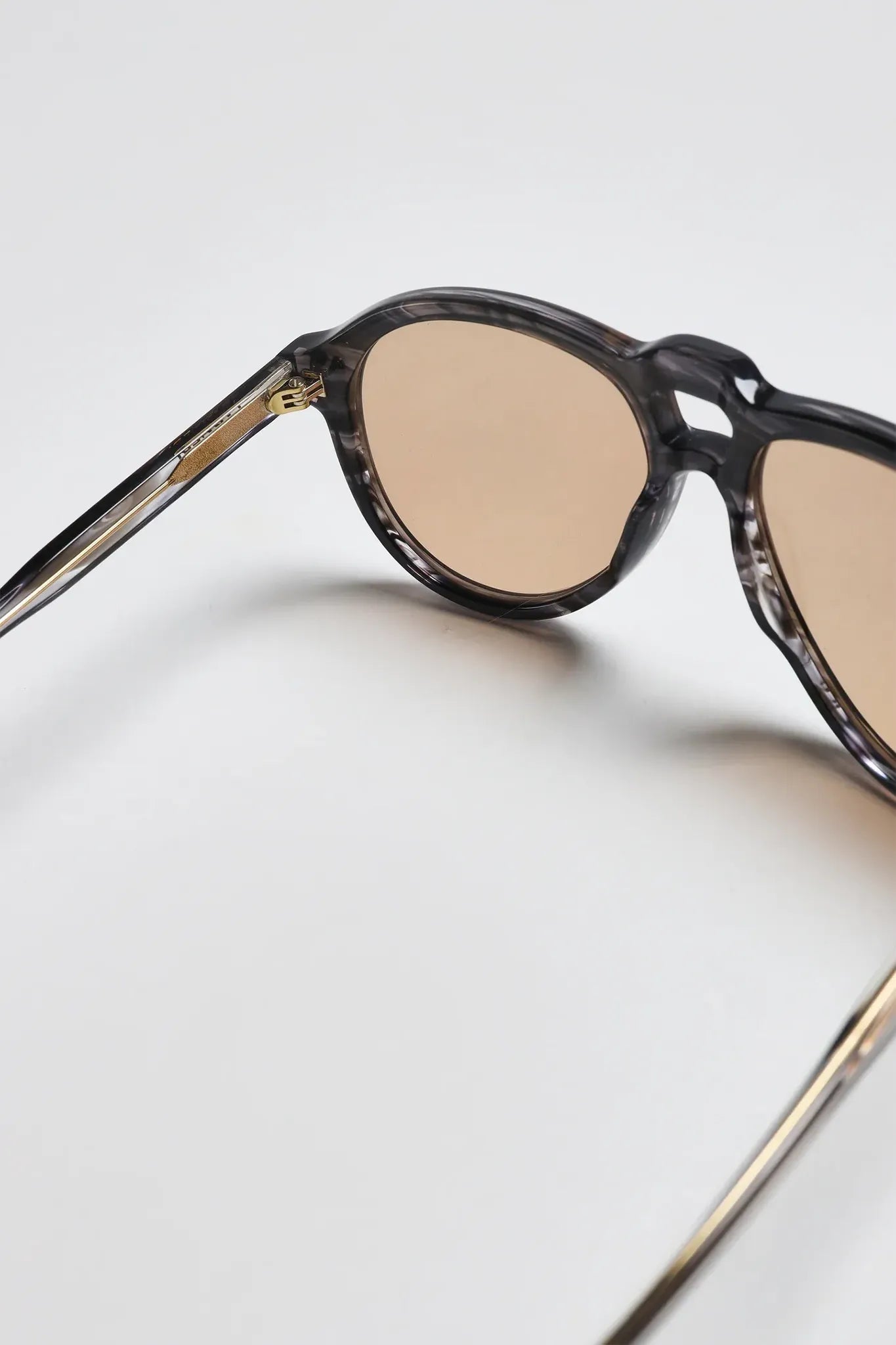 Jeans sunglasses in grey