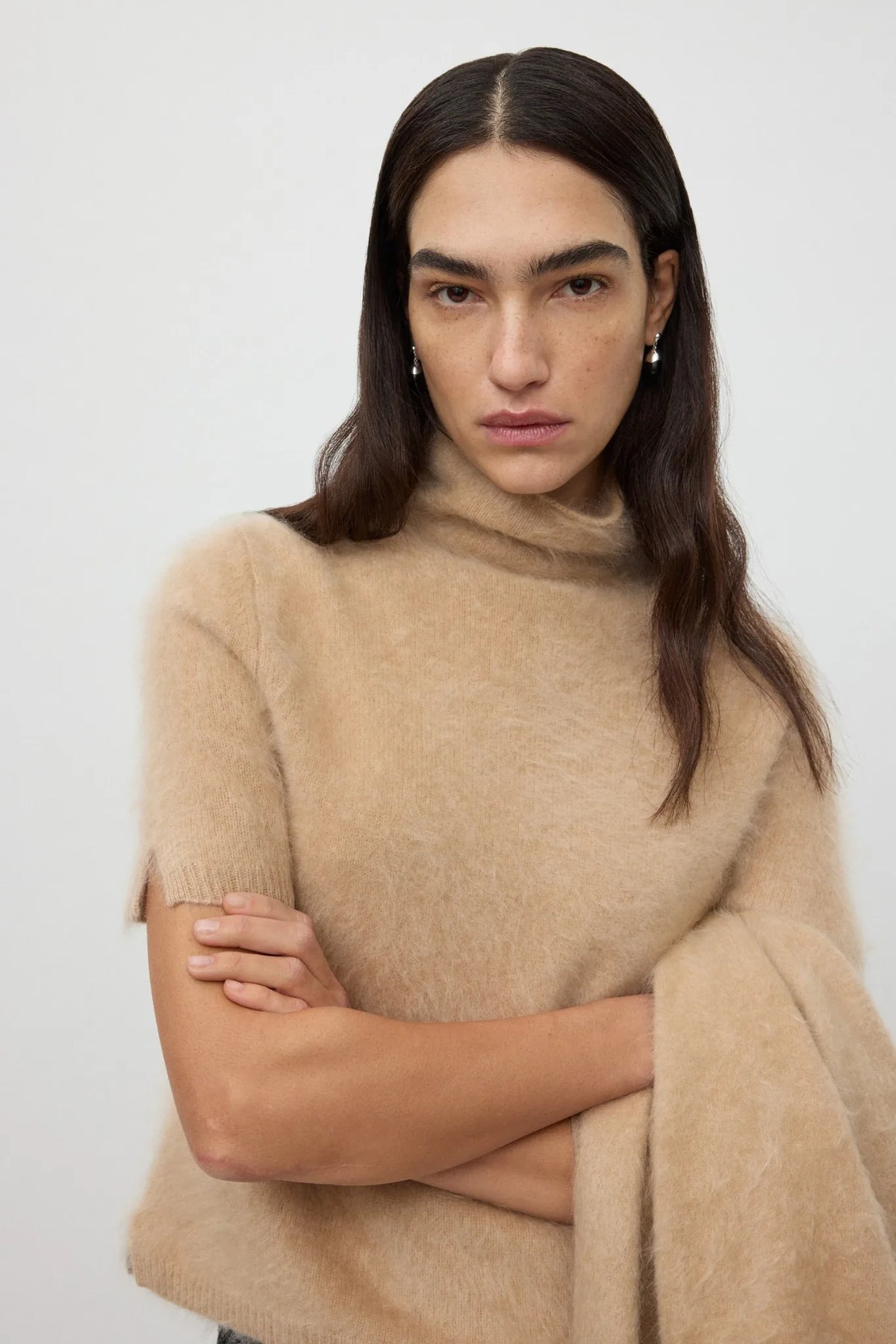 Pullover Brushed Short Sleeve Turtleneck in Camel