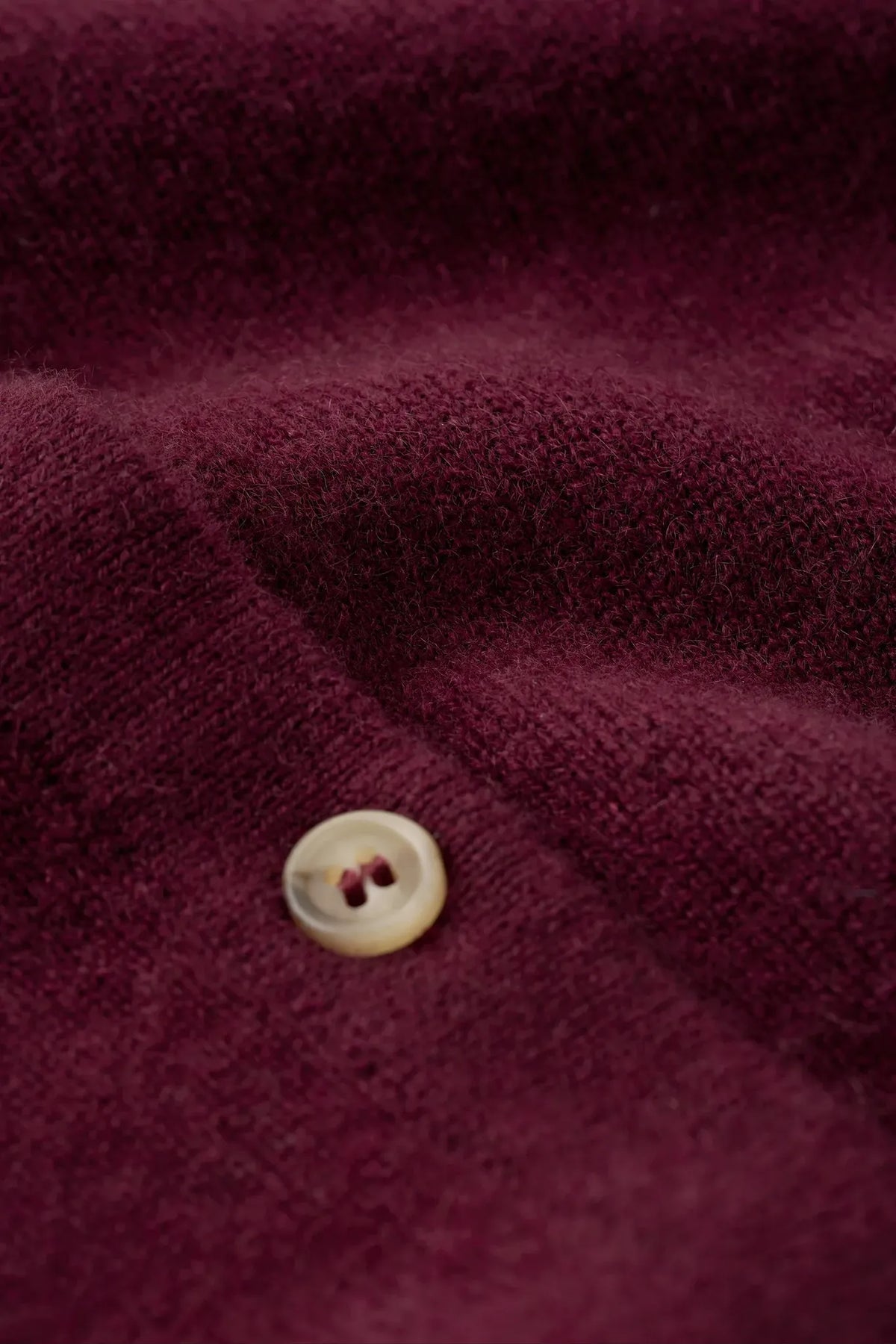 Cardigan in Bordeaux