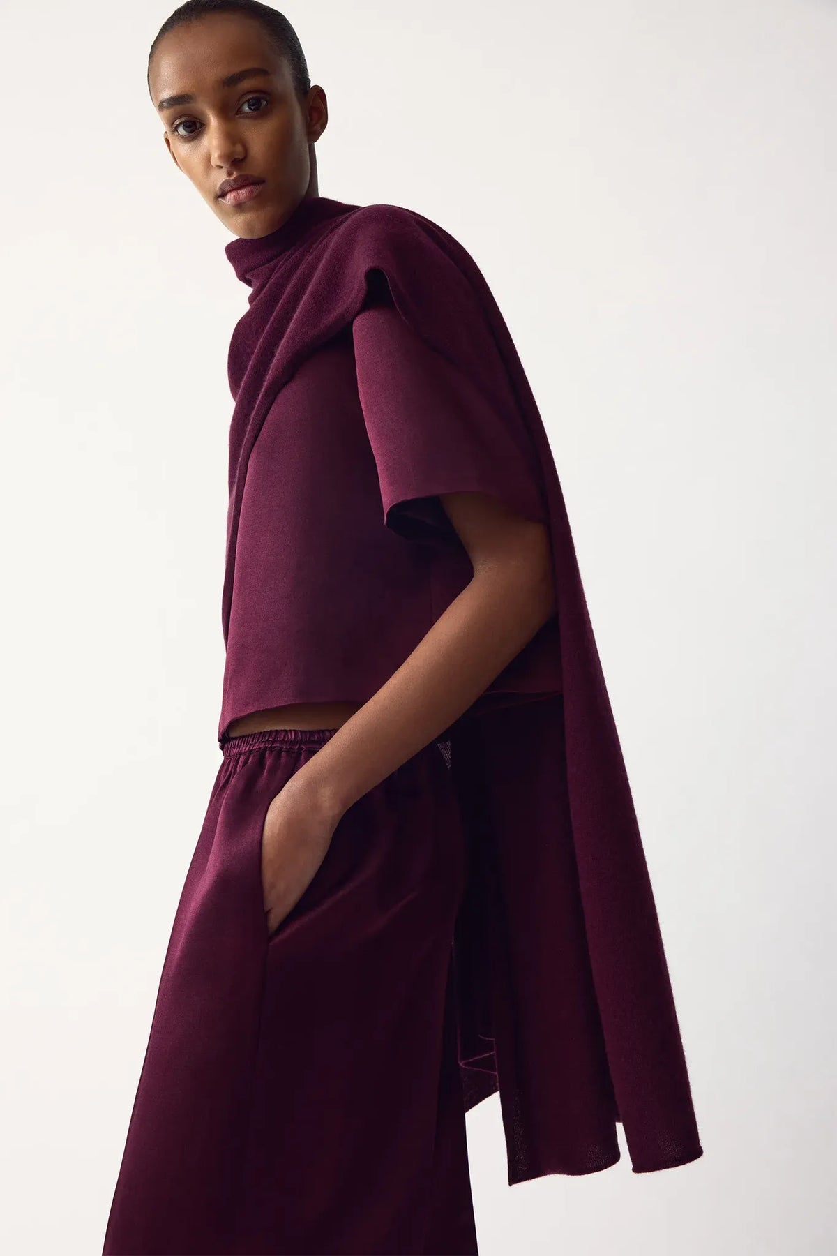 Schal Knitted Scarf in Bordeaux