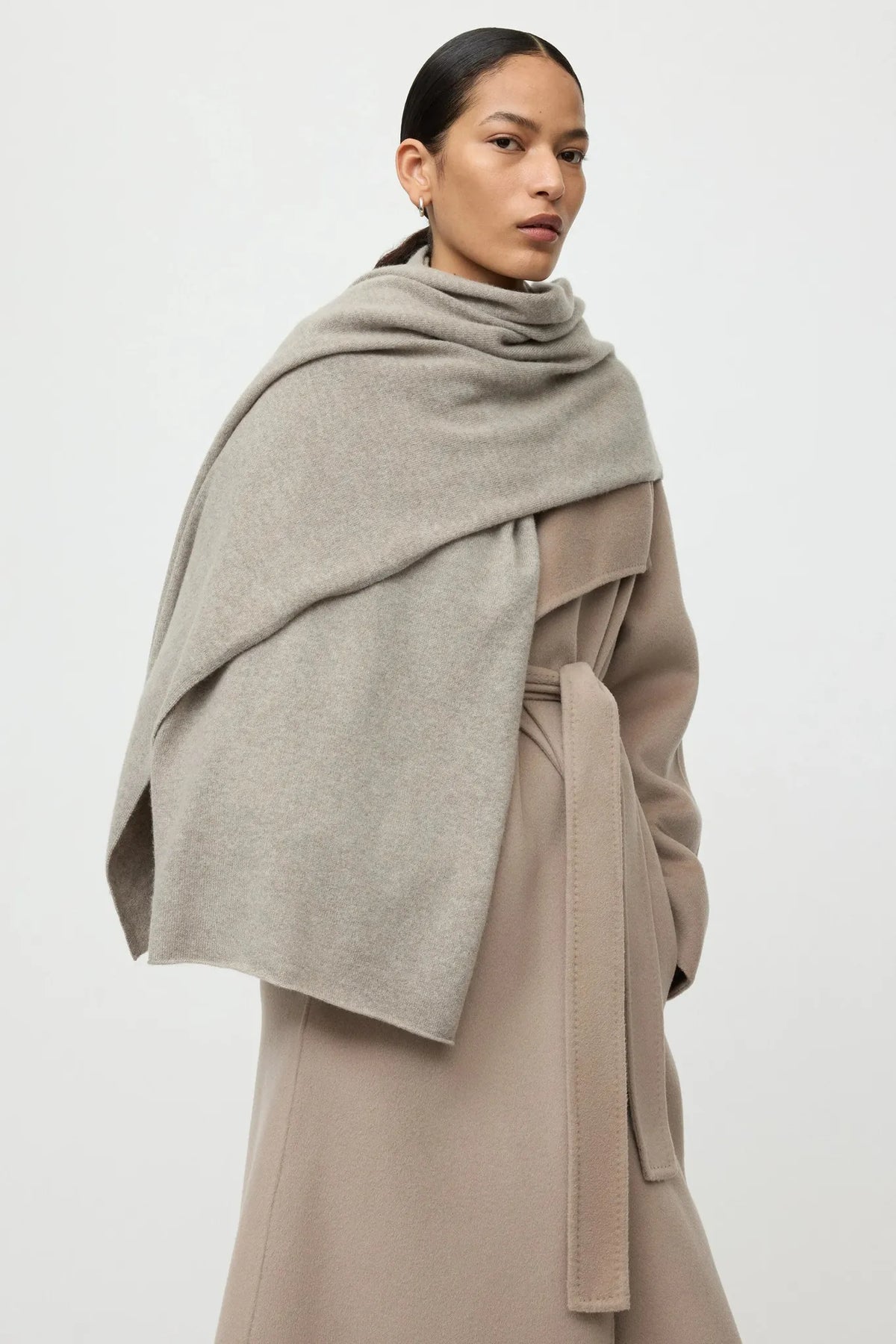 Schal Knitted Scarf in Greige