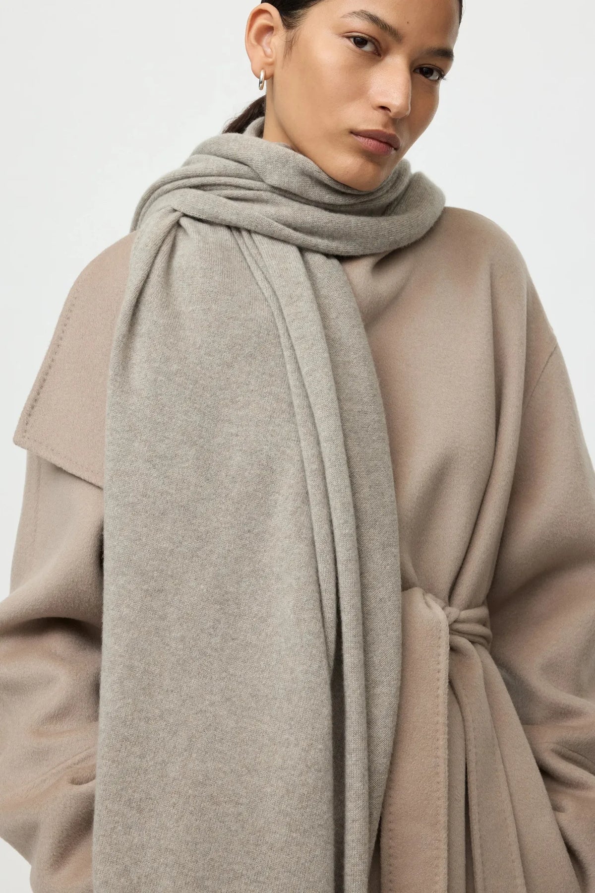 Schal Knitted Scarf in Greige