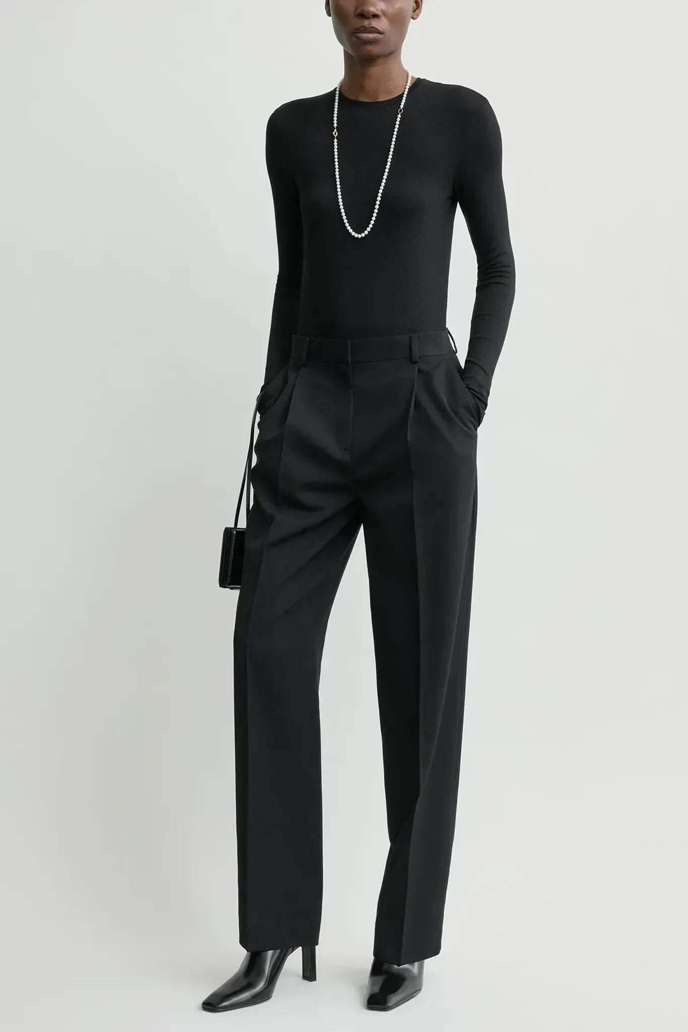 Long-sleeved jersey in black