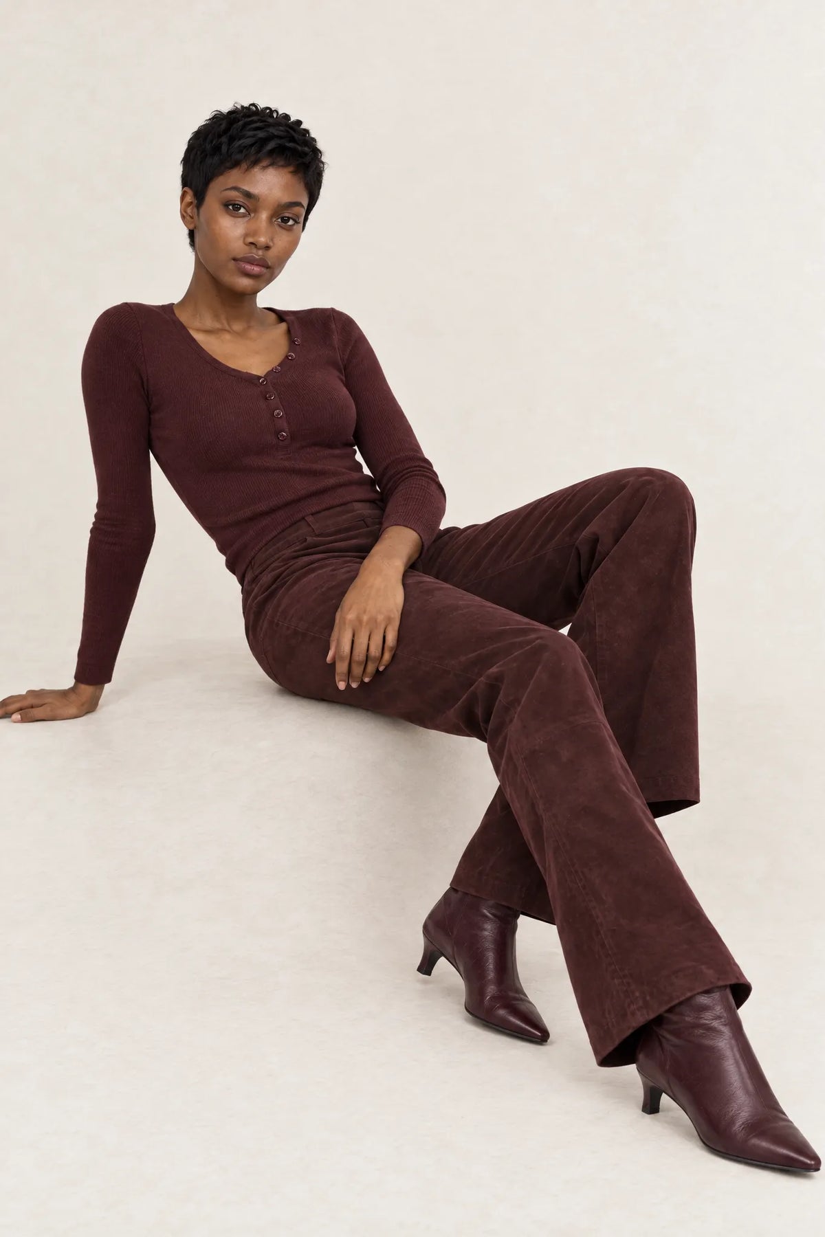 Lederhose Prince Suede in Red Wine