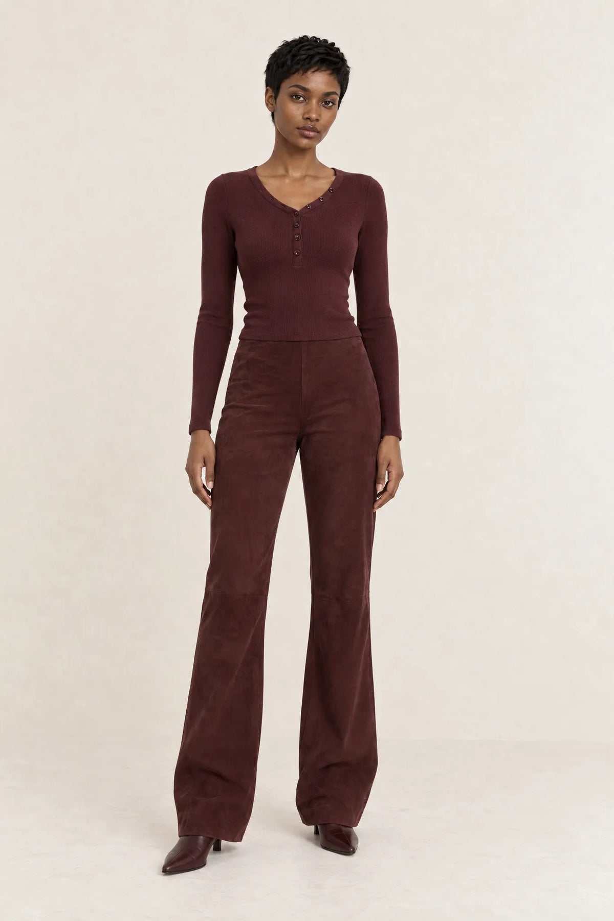 Lederhose Prince Suede in Red Wine